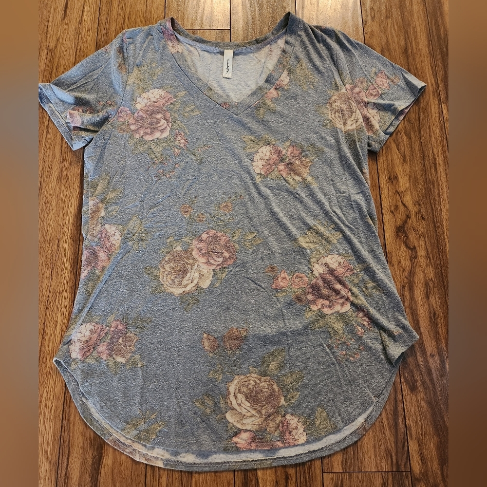 💓 Womans Floral Printed Shirt
